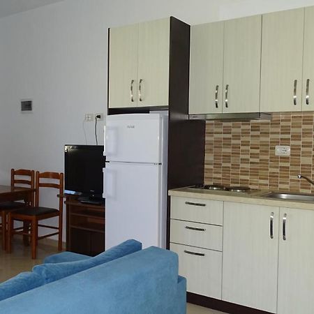Hotel Arsenal Ксамил Екстериор снимка