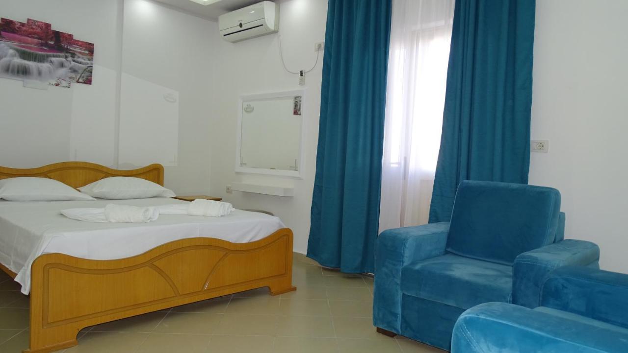 Hotel Arsenal Ксамил Екстериор снимка