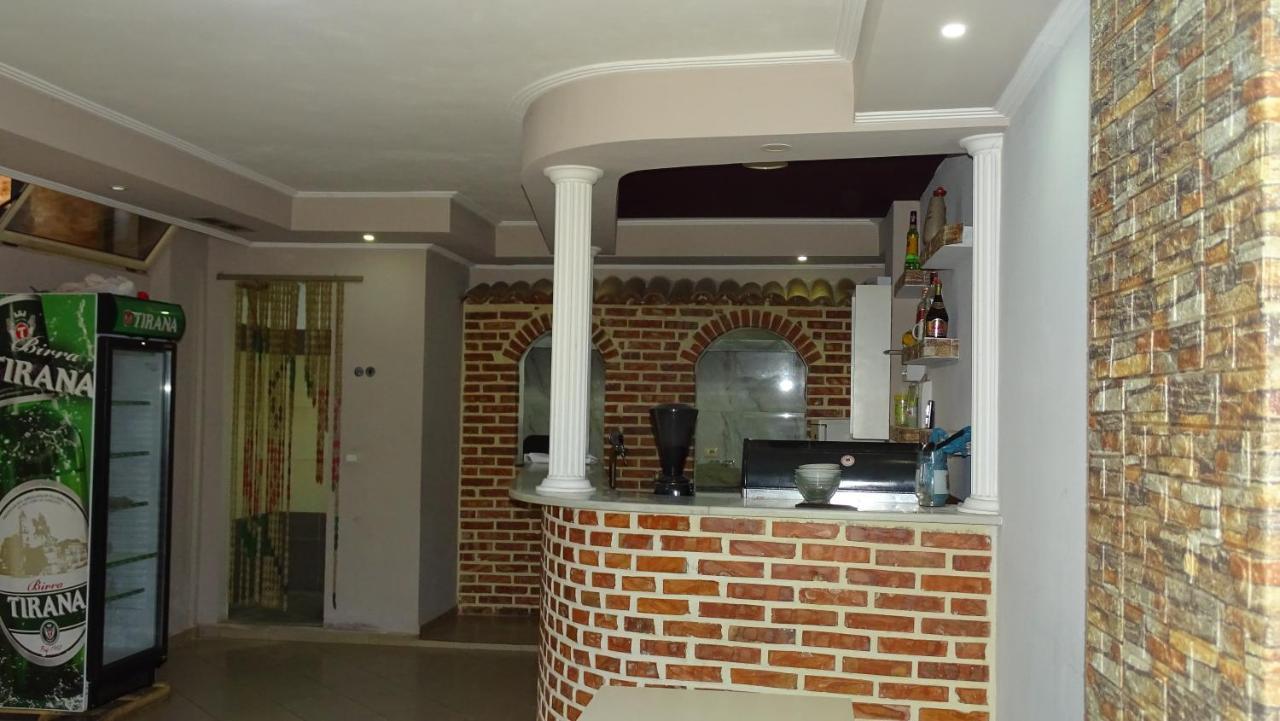 Hotel Arsenal Ксамил Екстериор снимка