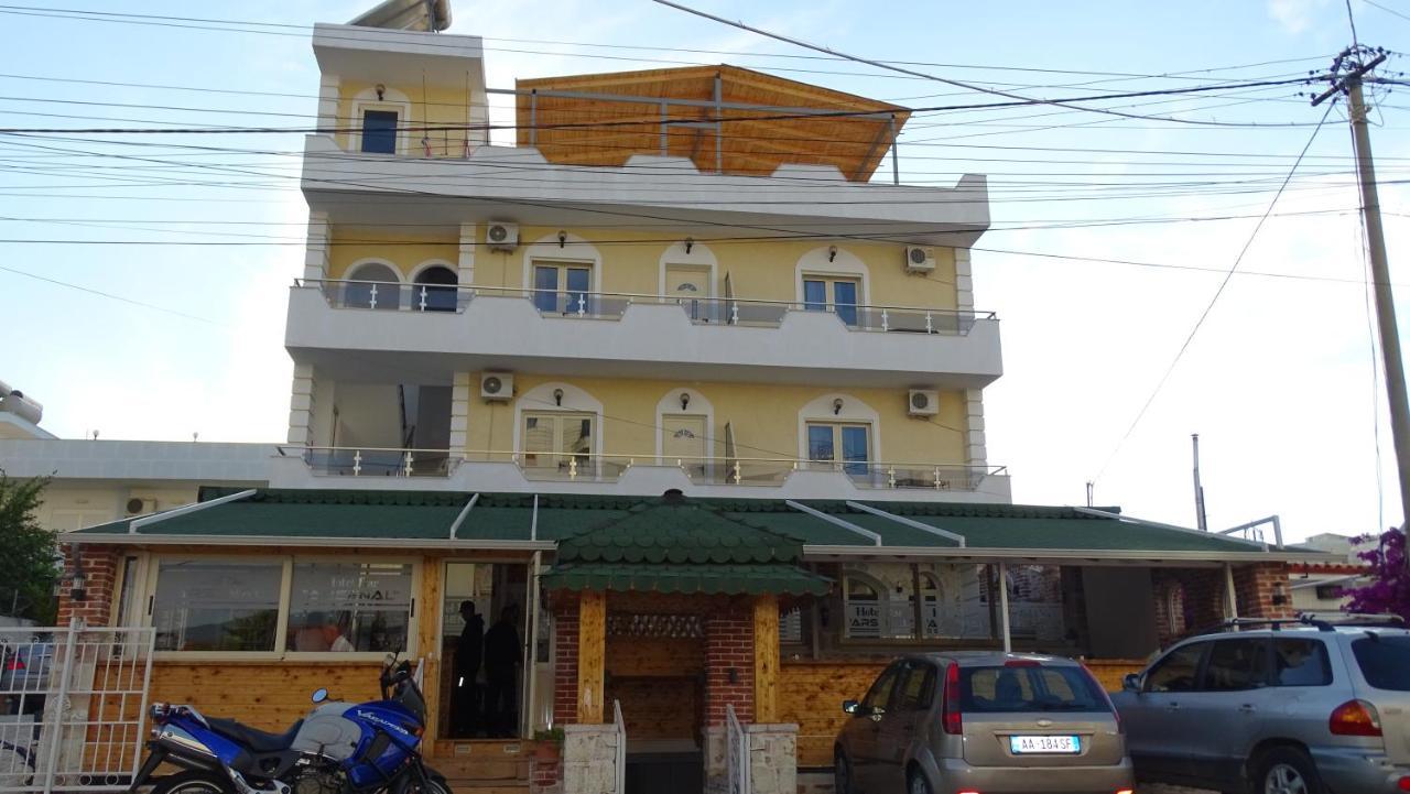 Hotel Arsenal Ксамил Екстериор снимка