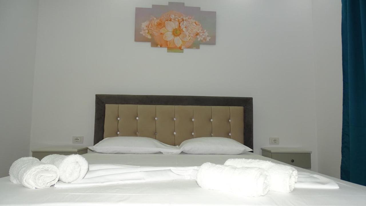 Hotel Arsenal Ксамил Екстериор снимка