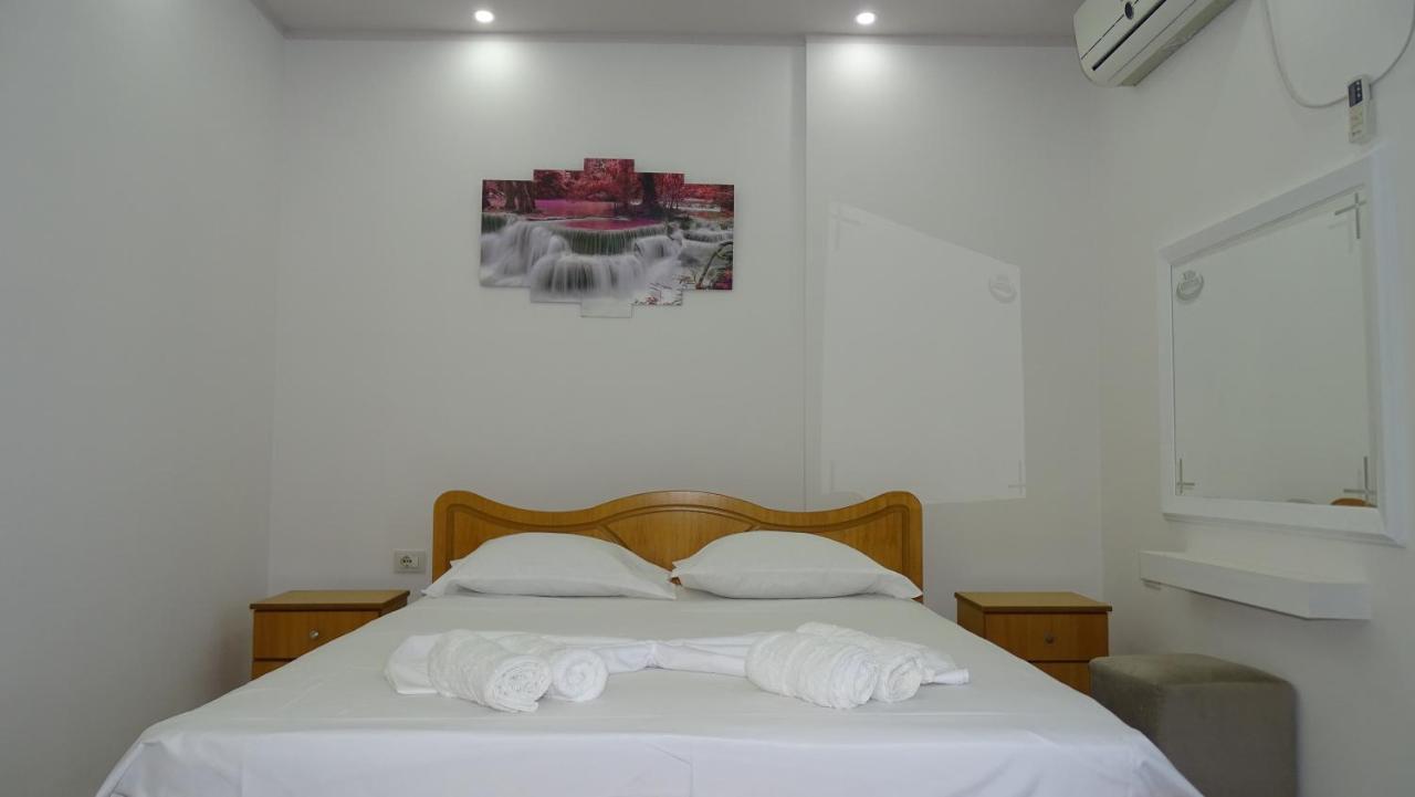 Hotel Arsenal Ксамил Екстериор снимка
