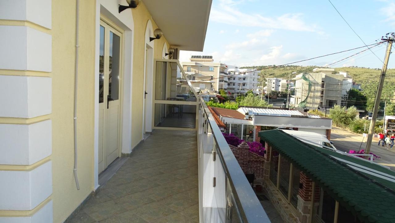 Hotel Arsenal Ксамил Екстериор снимка